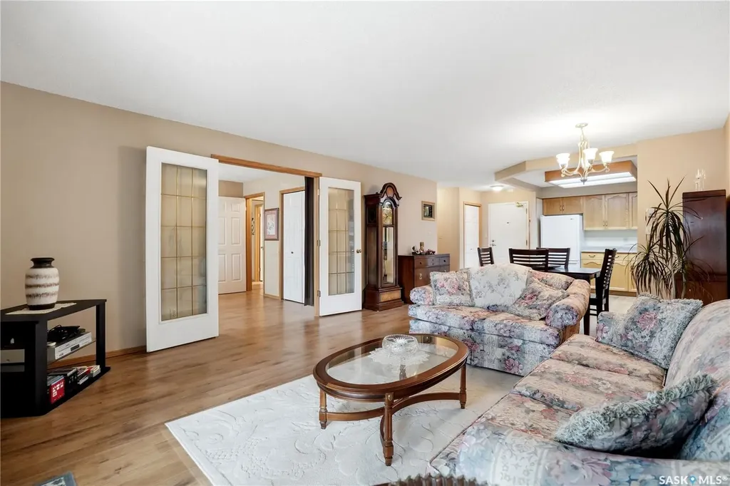 960 Assiniboine Avenue E Regina SK S4V 2P8