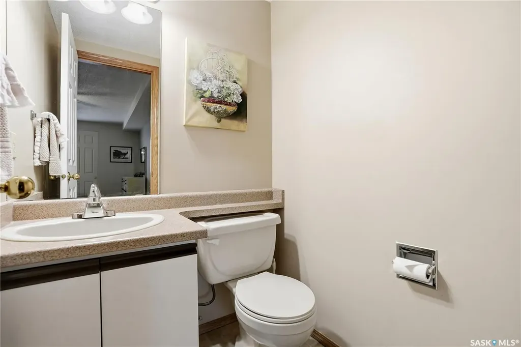 960 Assiniboine Avenue E Regina SK S4V 2P8