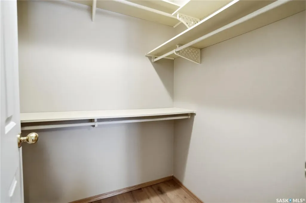 960 Assiniboine Avenue E Regina SK S4V 2P8