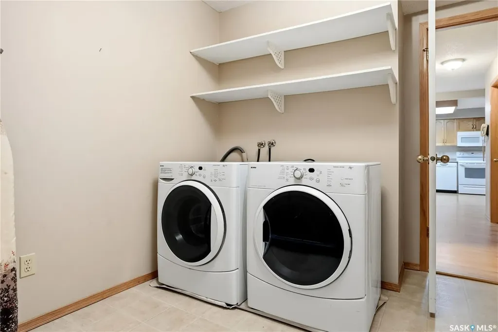 960 Assiniboine Avenue E Regina SK S4V 2P8