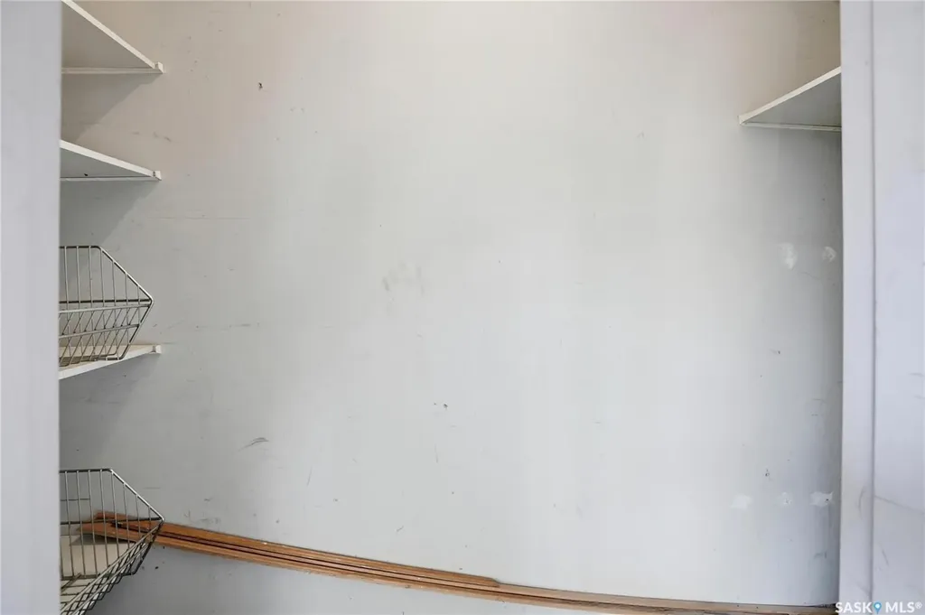 960 Assiniboine Avenue E Regina SK S4V 2P8