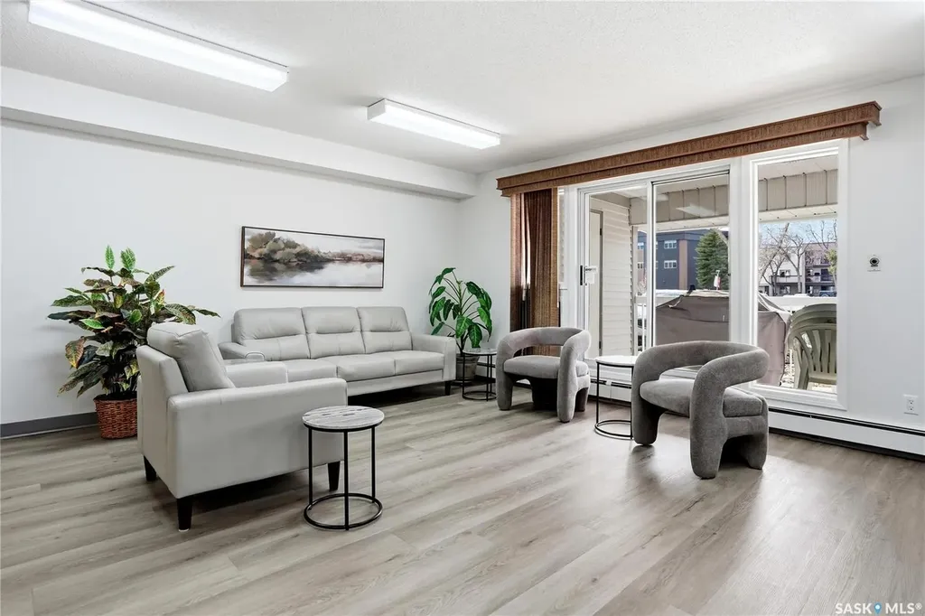 960 Assiniboine Avenue E Regina SK S4V 2P8
