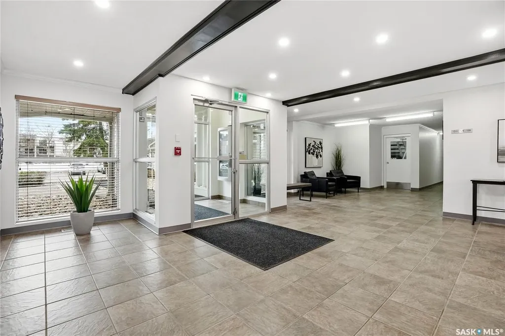 960 Assiniboine Avenue E Regina SK S4V 2P8