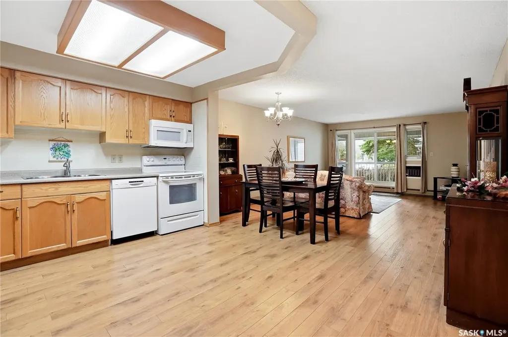 960 Assiniboine Avenue E Regina SK S4V 2P8