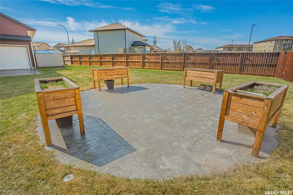 208 O' Meara Court Warman SK S0K 4S1