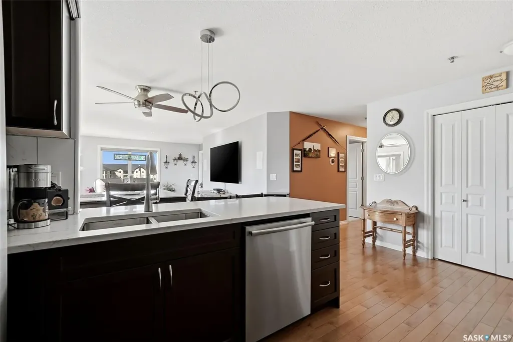 1621 Dakota Drive Regina SK S4Z 0A8