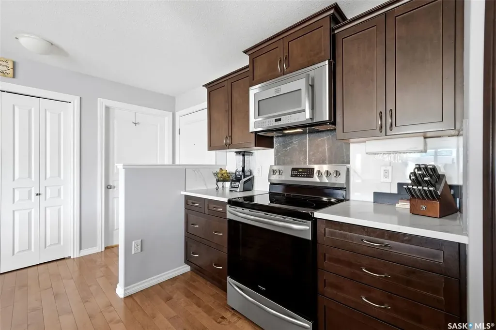 1621 Dakota Drive Regina SK S4Z 0A8