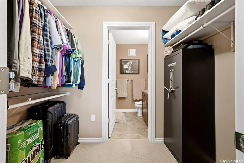 1621 Dakota Drive Regina SK S4Z 0A8