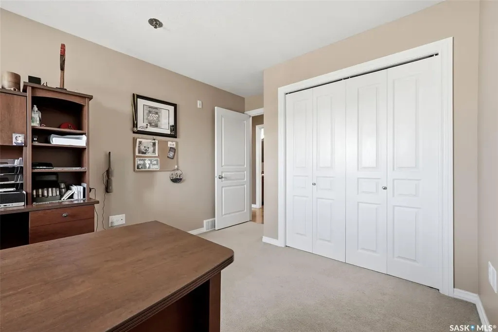 1621 Dakota Drive Regina SK S4Z 0A8