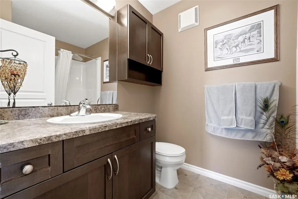 1621 Dakota Drive Regina SK S4Z 0A8
