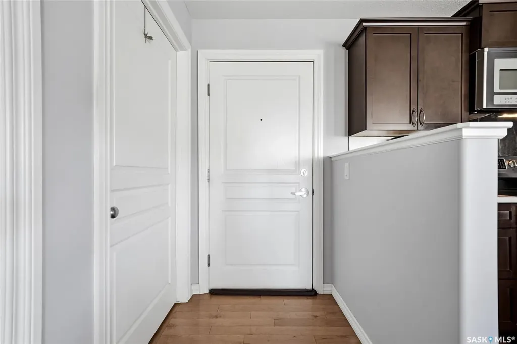 1621 Dakota Drive Regina SK S4Z 0A8