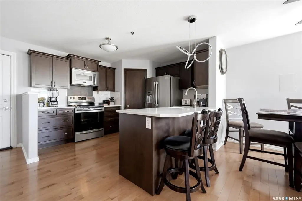 1621 Dakota Drive Regina SK S4Z 0A8