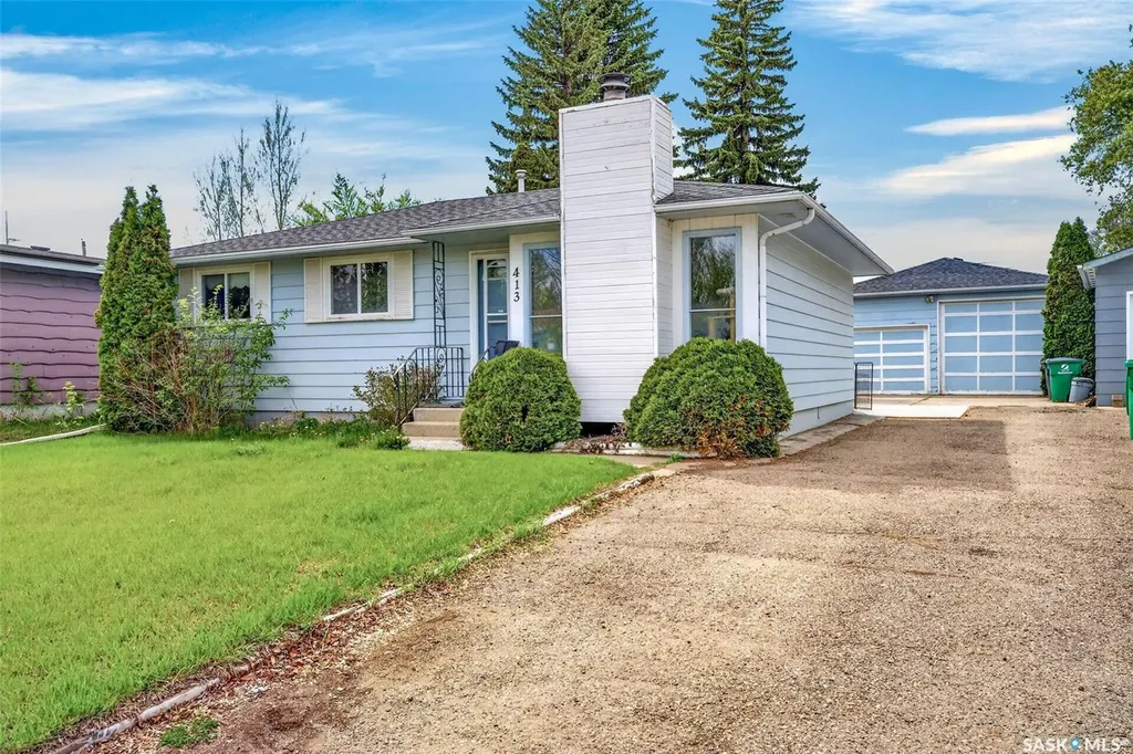 413 Vancouver Avenue N Saskatoon SK S7L 4J8
