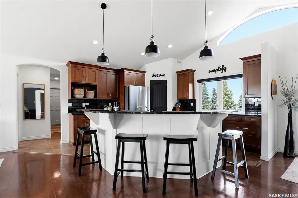 11 Country Road Dundurn Rm No. 314 SK S7C 0A7