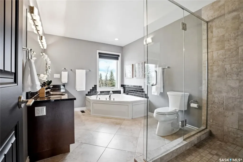 11 Country Road Dundurn Rm No. 314 SK S7C 0A7