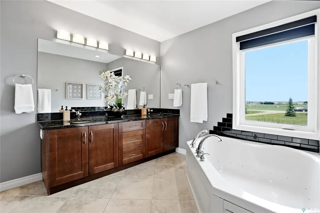 11 Country Road Dundurn Rm No. 314 SK S7C 0A7