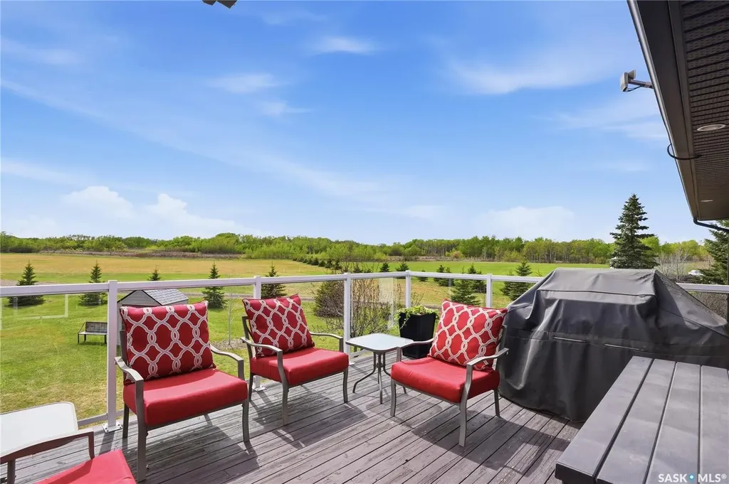 11 Country Road Dundurn Rm No. 314 SK S7C 0A7