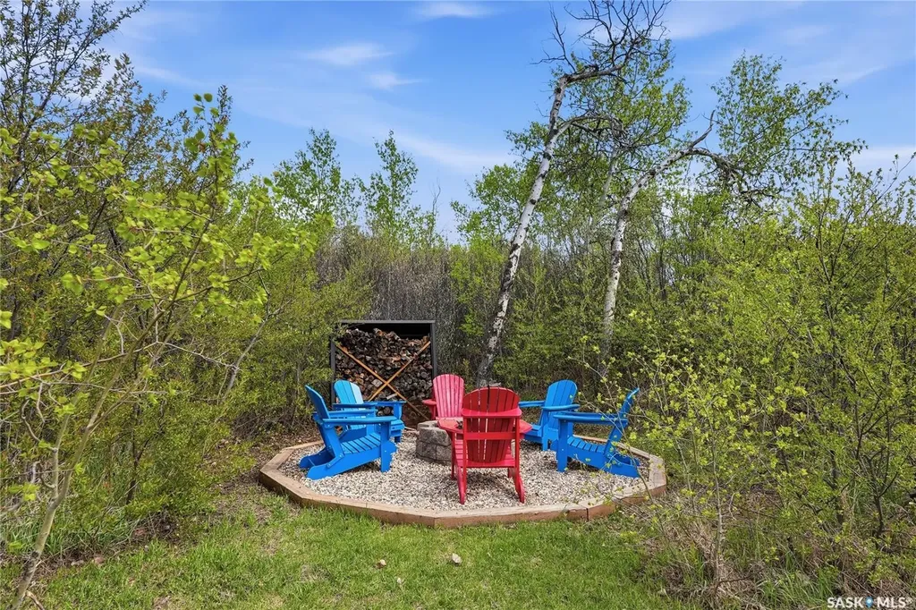 11 Country Road Dundurn Rm No. 314 SK S7C 0A7