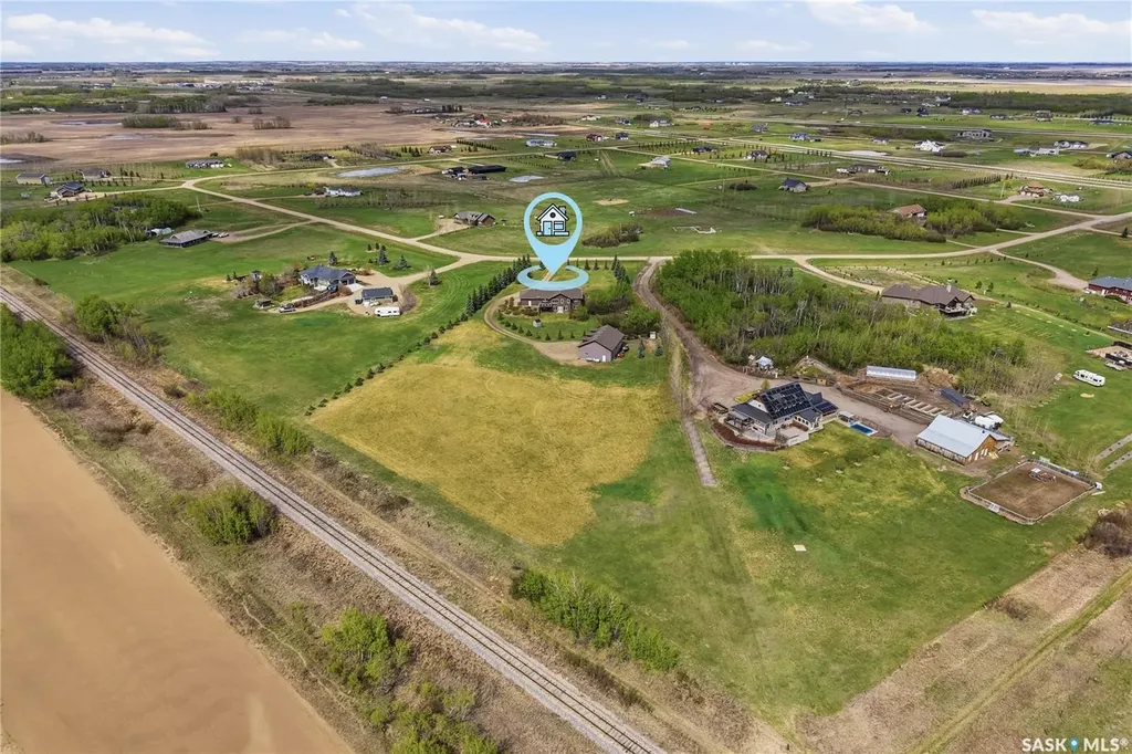 11 Country Road Dundurn Rm No. 314 SK S7C 0A7