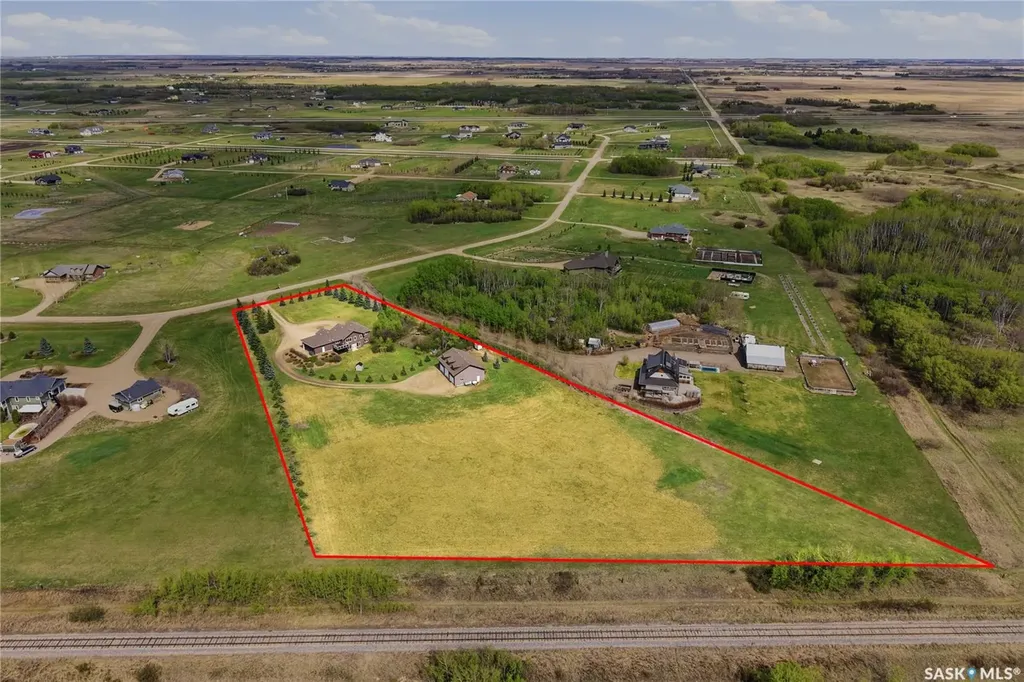 11 Country Road Dundurn Rm No. 314 SK S7C 0A7