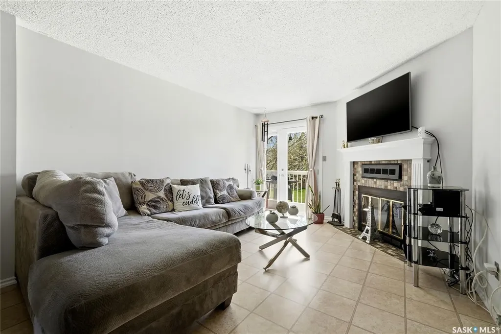 6427 Rochdale Boulevard Regina SK S4X 2Y9