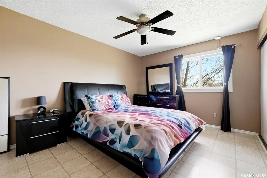 6427 Rochdale Boulevard Regina SK S4X 2Y9