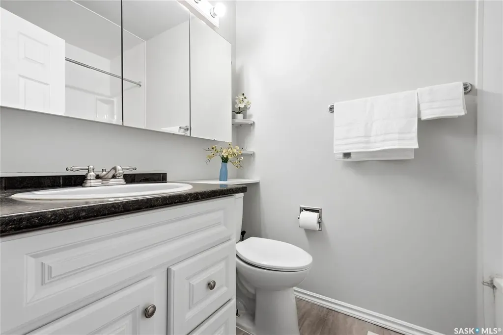 6427 Rochdale Boulevard Regina SK S4X 2Y9