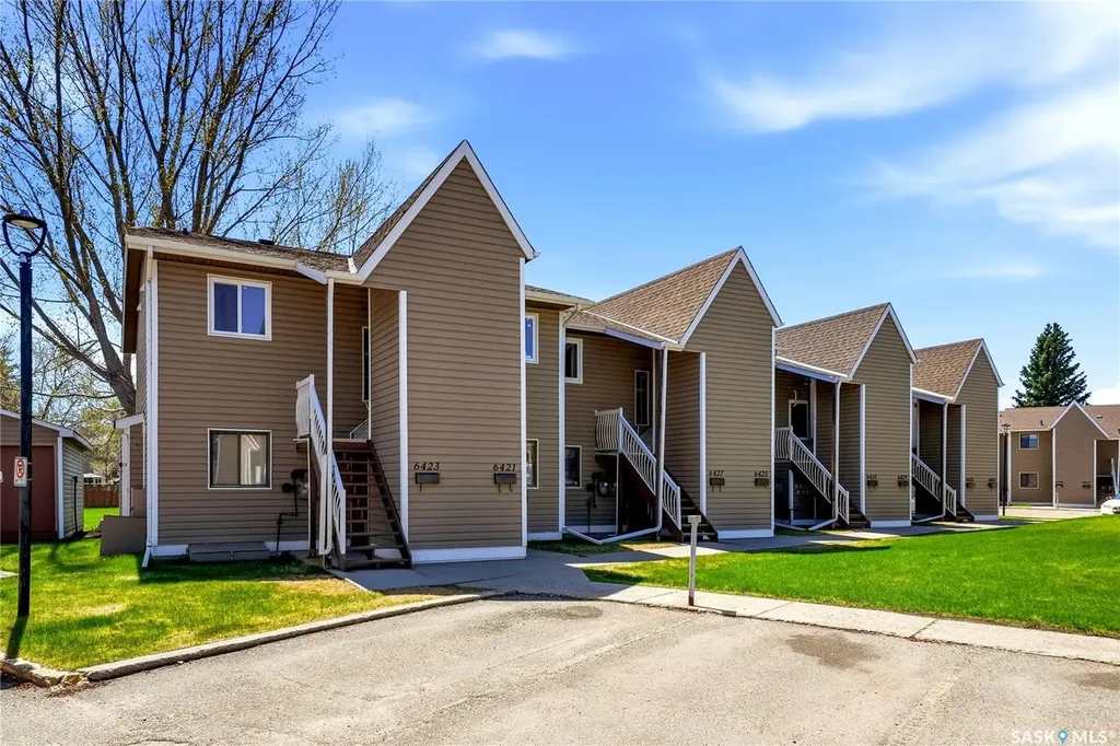 6427 Rochdale Boulevard Regina SK S4X 2Y9