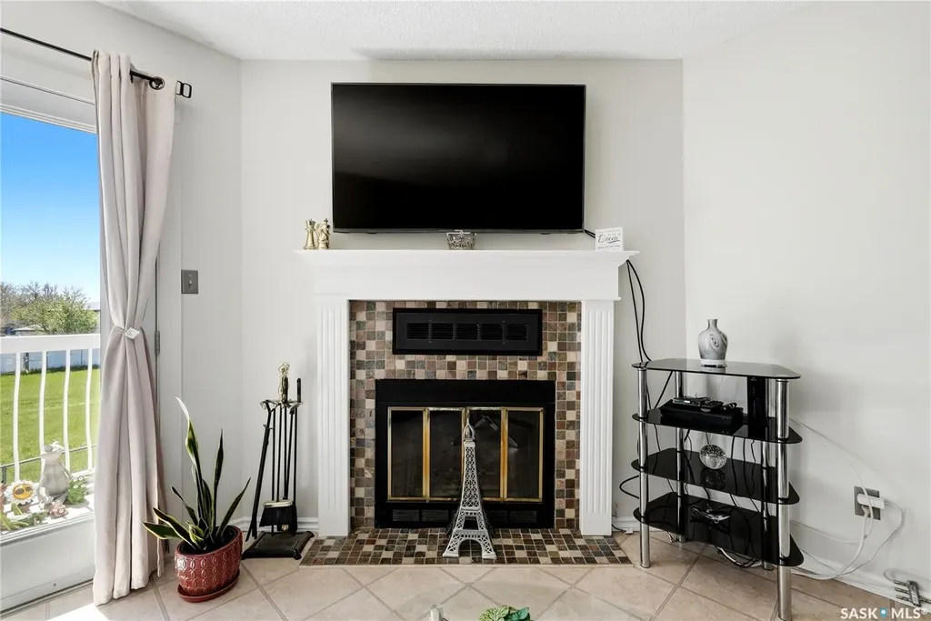 6427 Rochdale Boulevard Regina SK S4X 2Y9