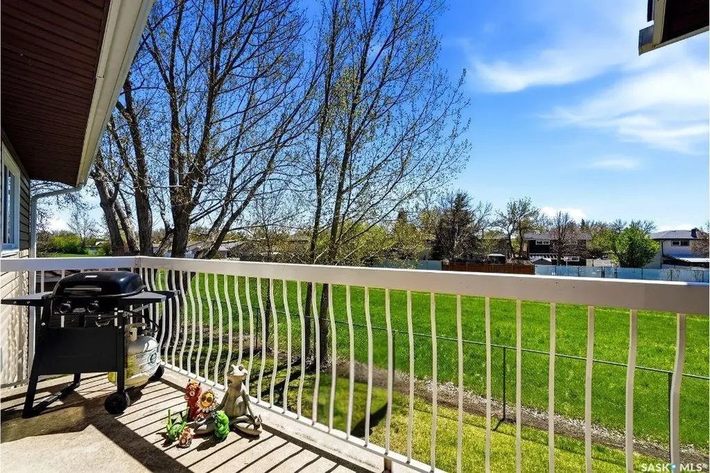 6427 Rochdale Boulevard Regina SK S4X 2Y9