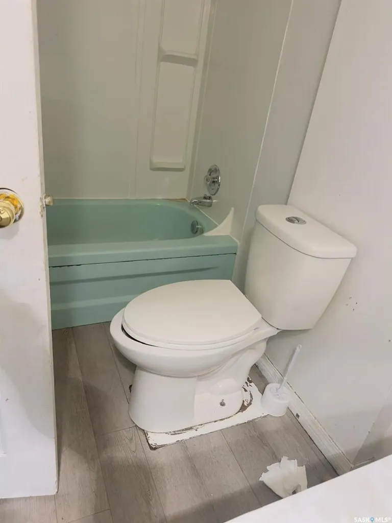 1607 Acadia Drive Saskatoon SK S7H 5K7
