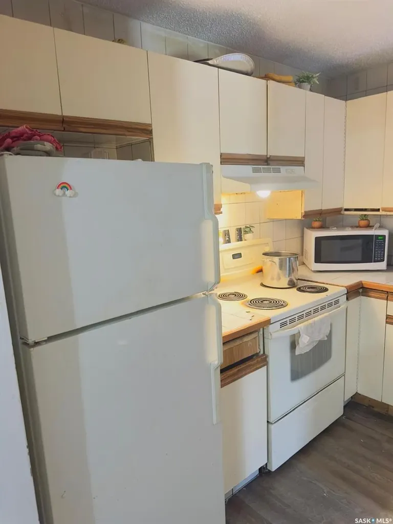 1607 Acadia Drive Saskatoon SK S7H 5K7