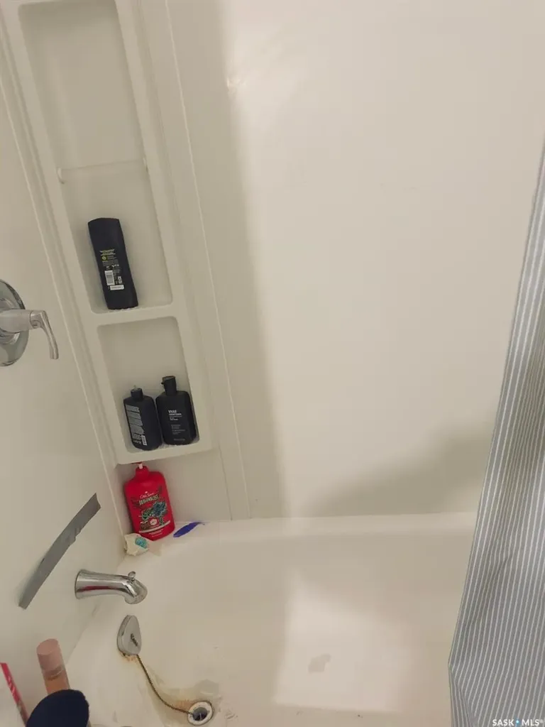 1607 Acadia Drive Saskatoon SK S7H 5K7