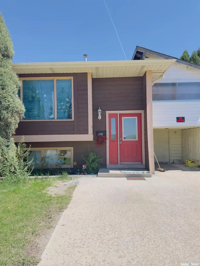 1607 Acadia Drive Saskatoon SK S7H 5K7