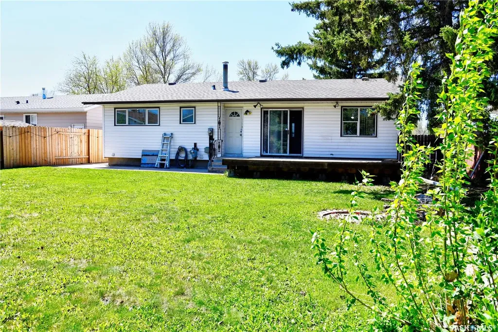 134 Cooper Crescent Saskatoon SK S7M 4L3