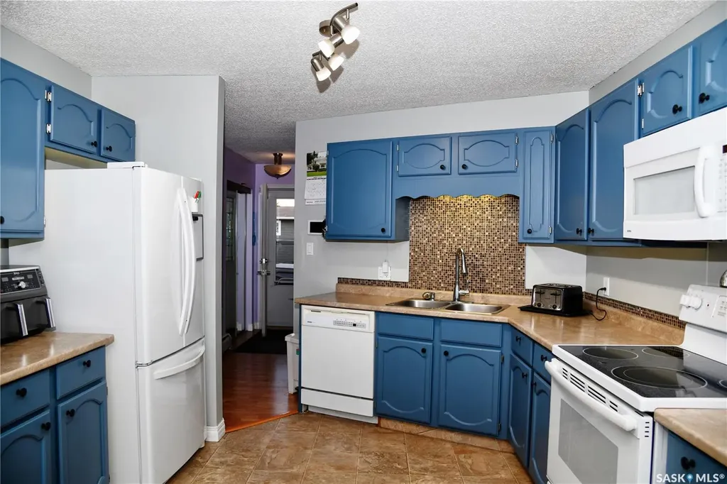 134 Cooper Crescent Saskatoon SK S7M 4L3