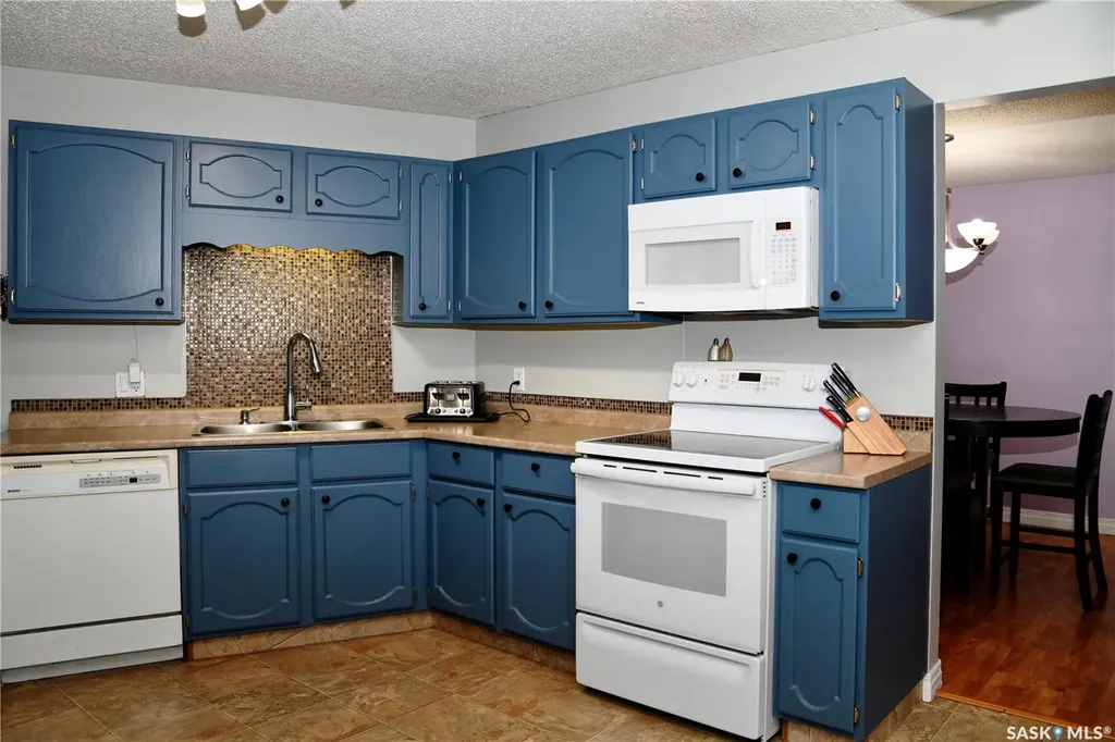 134 Cooper Crescent Saskatoon SK S7M 4L3