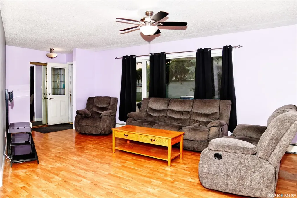 134 Cooper Crescent Saskatoon SK S7M 4L3