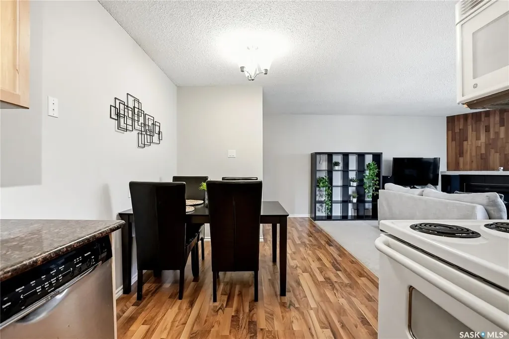 1121 Mckercher Drive Saskatoon SK S7H 5B8