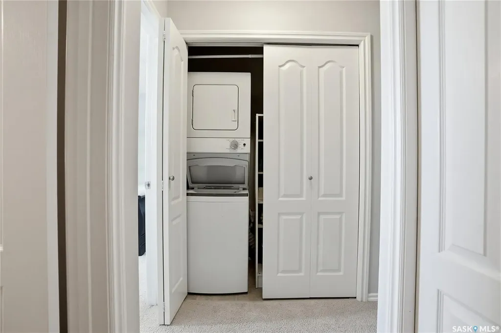 1121 Mckercher Drive Saskatoon SK S7H 5B8