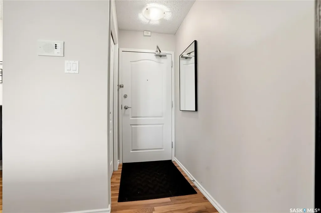 1121 Mckercher Drive Saskatoon SK S7H 5B8