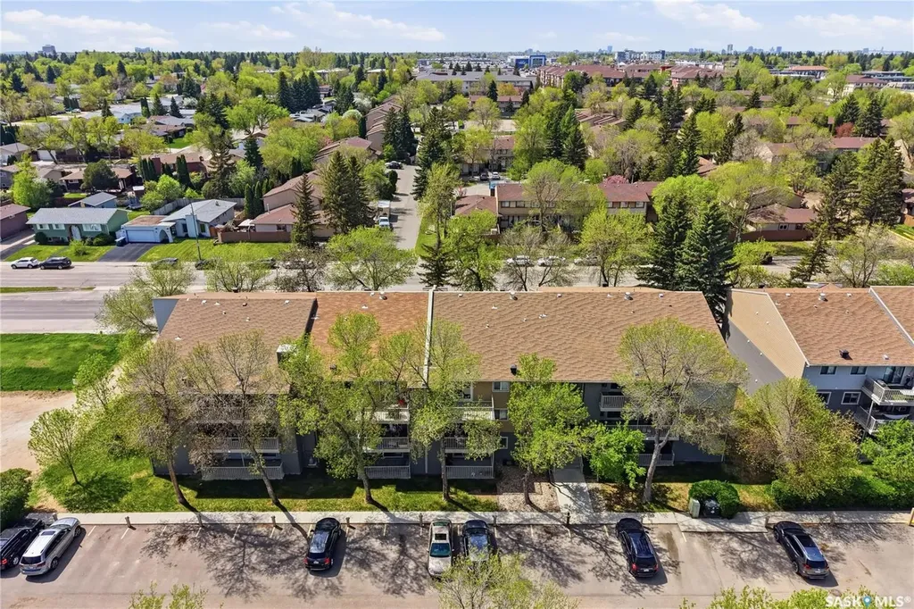 1121 Mckercher Drive Saskatoon SK S7H 5B8