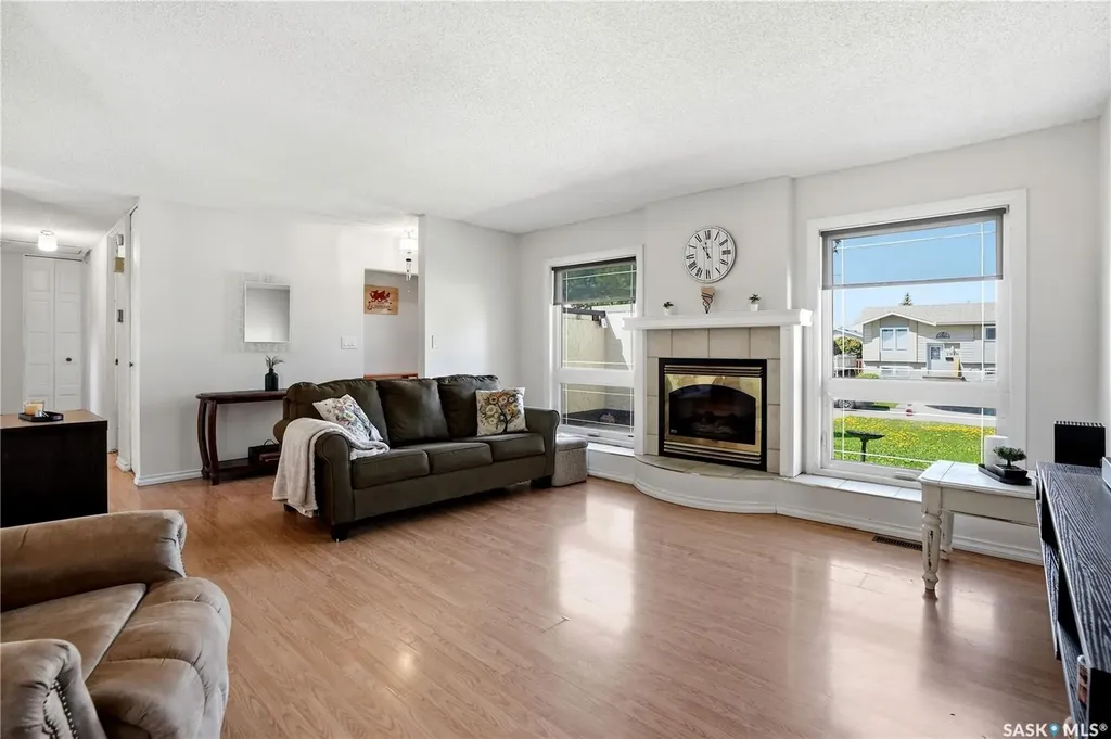 1009 Corman Crescent Moose Jaw SK S6H 6V5