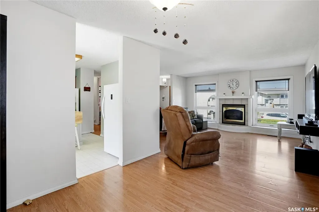 1009 Corman Crescent Moose Jaw SK S6H 6V5