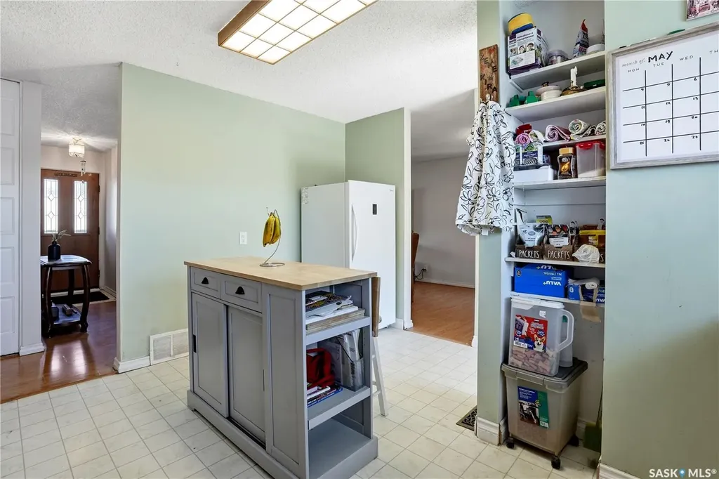 1009 Corman Crescent Moose Jaw SK S6H 6V5