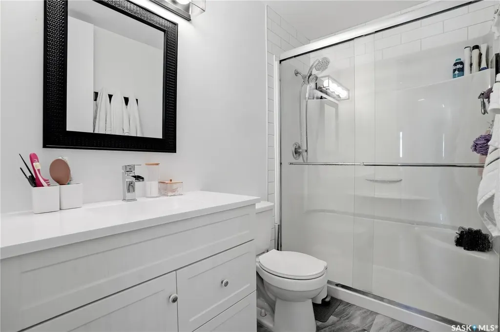 1009 Corman Crescent Moose Jaw SK S6H 6V5
