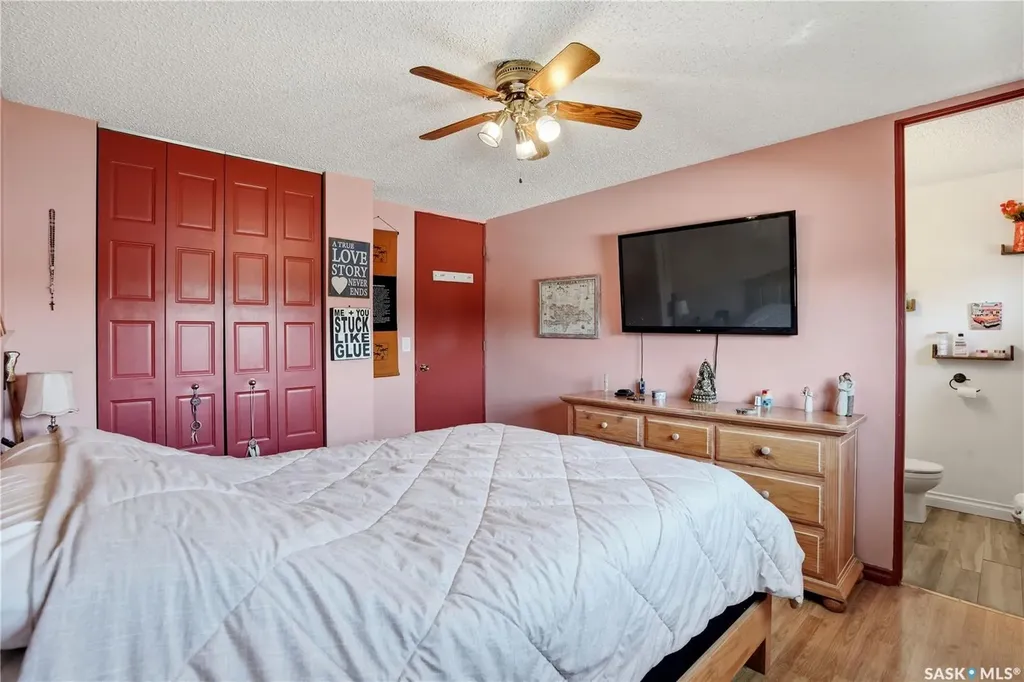 1009 Corman Crescent Moose Jaw SK S6H 6V5