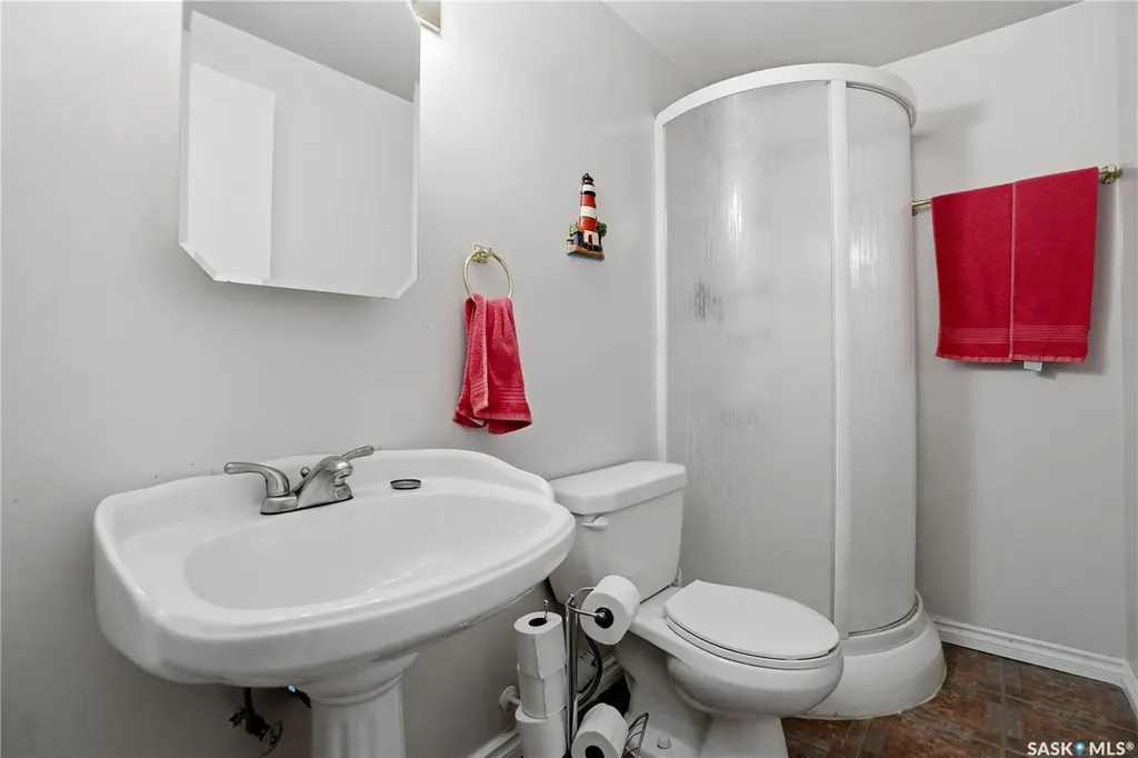 1009 Corman Crescent Moose Jaw SK S6H 6V5