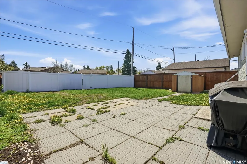 1009 Corman Crescent Moose Jaw SK S6H 6V5