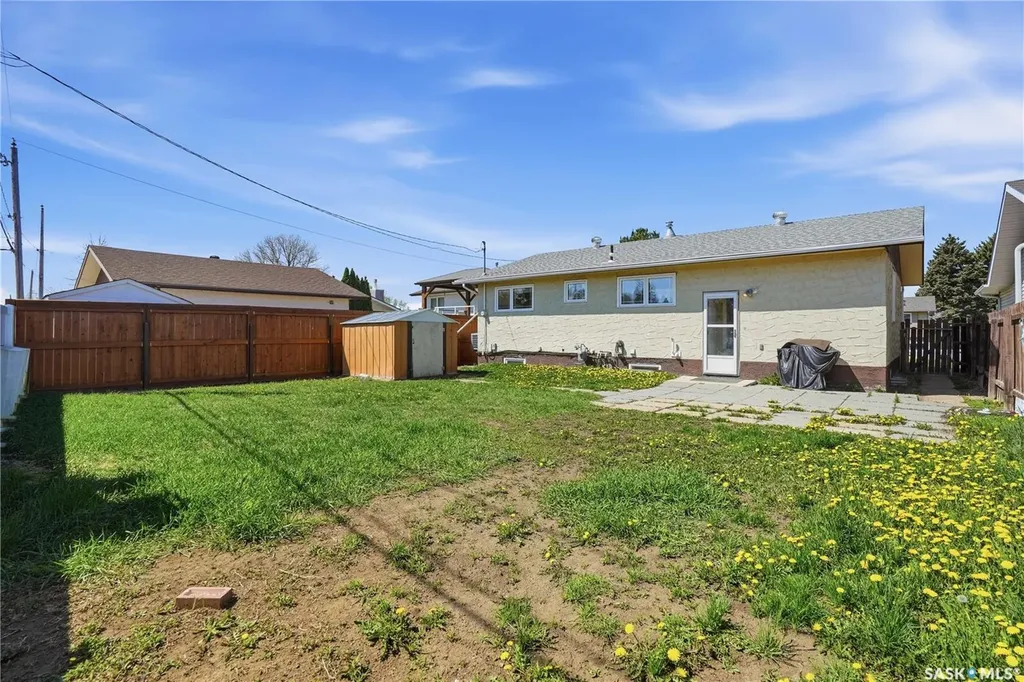 1009 Corman Crescent Moose Jaw SK S6H 6V5